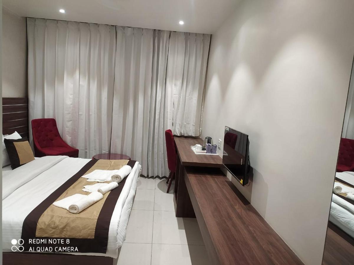 Rajlaxmi Hotel - Free Airport Pickup And Drop Jaipur Exterior photo